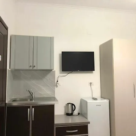Berdhill Rooms, Саранда