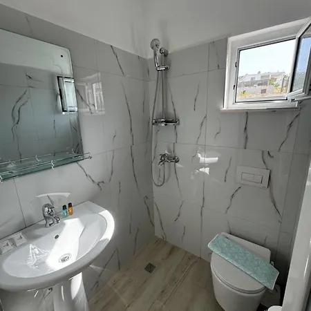Han/Misafirhane Berdhill Rooms,